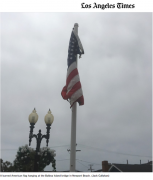 美国国旗被烧毁！Newport beach有人破坏国旗！警方