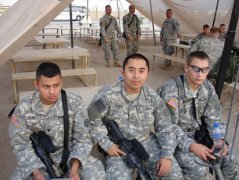 伊拉克战场的华裔美军:战场血腥远超想像(图）（