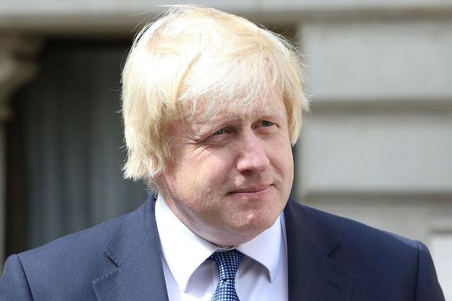 鲍里斯刚出院，英国内阁却乱成一团：无首相处理政事是否能行？