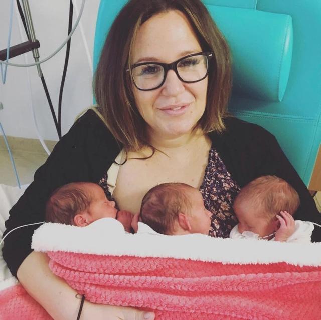 英国女子不孕，医生还建议切除子宫治病，结果回家奇迹生下三胞胎