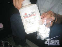 ZT:郑州夜市出售人造鸡蛋 长期食用会导致痴呆