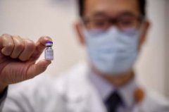 洛县向养老院运送6.9万支疫苗 死亡人数或达1万