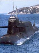 图文：海面上航行的俄海军德尔塔IV级战略核潜艇