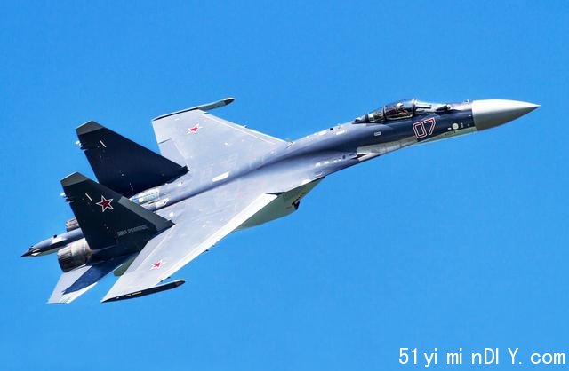 俄国防部：年底前俄将装备约150台现代航空装备