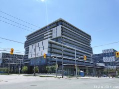 Yorkdale 全新1+1豪华公寓, 超大阳台包车位/储物,楼