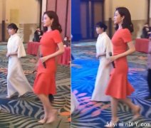41岁熊黛林现身引欢呼！两个助理搀扶阵仗大