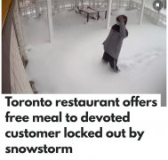 当场崩溃!暴雪中买饭餐厅却不营业