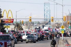 加拿大卡车司机抗议升级:席卷全境