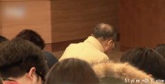 一场意外让韩国大叔只剩一条腿，他却用另一条