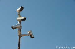 温村要在街上增加更多监控摄像头