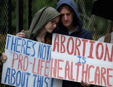 举报、定罪与处罚:女性能否保卫堕胎权与生殖正义？