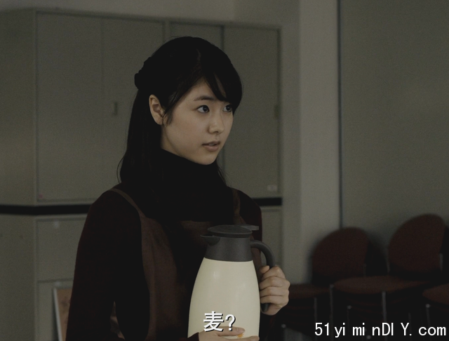 出演电影《夜以继日》后,在日本未成年的她出轨了电影男主角