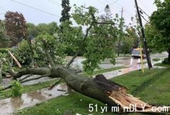 【请记住!当雷声大作时进入室内】肆虐大多区雷暴未过去(图)