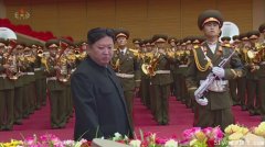 金正恩镜头罕见落泪！&#8221;人生导师&#8221;病逝 他呆望遗照