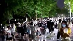 现场：北师大政法大学夜间集体抗议