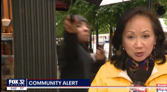 视频：女记者报新闻 身后惊现黑衣男亮枪！观众吓坏