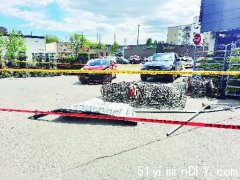 母偕子商场停车场遭车撞倒 肇事车倒撞另1车祸及2人(图)