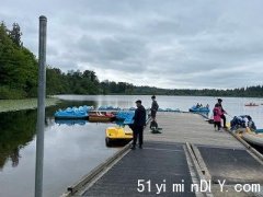 家庭钓鱼周末恰逢父亲节  市民一家免费共享钓鱼乐(图)