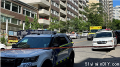 加拿大男子公寓内捅死继父 母亲和路人也被袭击