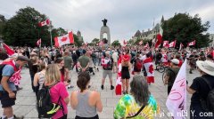 加拿大国庆日，自由车队抗议重回渥太华