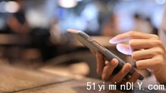 安省伦敦市消防督察向同僚发不雅照被解雇(图)