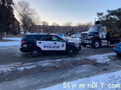 爱蒙顿两名警察早上执勤时被枪杀身亡(图)