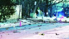 清晨飞驰失控相撞 两车2死伤扣查1人(图)