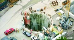 工人被困地底隧道 消防救出送院抢救(图)