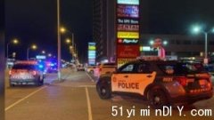 多市北约克央街小商场爆枪案2人中枪重伤(图)