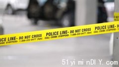 万锦市男子踞树被压死(图)