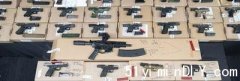 【更新】【非法枪支远自佛州阿利桑那】卧底证被捕者亦涉贩毒(图)