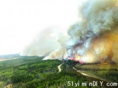 全国8省1地区209处山火肆虐 焚毁面积增10倍 多国消防员支援(图)
