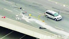 427公路车祸30岁男亡(图)