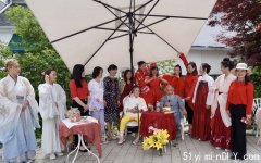 名律师刘焱为父生日举行「九女拜寿」仪式