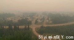 卑诗省370处山火肆虐 三分二地区被烟雾浓罩(图)