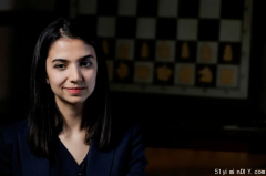 伊朗女棋手拒戴头巾流亡海外 西班牙授予国籍