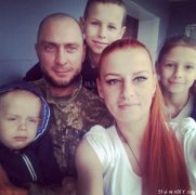 乌克兰的战争悲剧：战场归来的丈夫变成了怪物