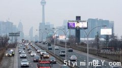 报告﹕多伦多市民每年浪费199小时花在交通挤塞上(图)