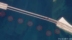 为保护克里米亚大桥，俄罗斯在桥周围自沉了至少7艘船只