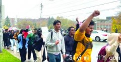 穆斯林学生协会发动在士嘉堡中学和平示威(图)