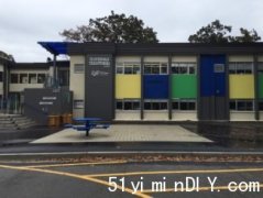 素里一间小学今晨发生火灾 现已关闭(图)